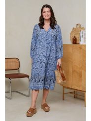 Curvy Lady Sukienka w kolorze niebieskim rozmiar: 48/50. Niebieskie sukienki Curvy Lady, bez wzorów, z wiskozy, klasyczne, bez kołnierzyka, bez ramiączek, midi. Za 82.44 zł.