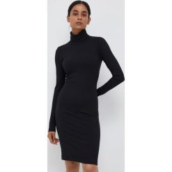Calvin Klein sukienka kolor czarny mini dopasowana. Czarne sukienki Calvin Klein, l, bez wzorów, z materiału, bez kołnierzyka, bez ramiączek, mini, dopasowane. Za 579.99 zł.