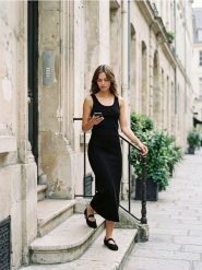 Sweter na ramiączkach basic - czarny. Czarne swetry Sinsay, l, bez wzorów, bez ramiączek. Za 25.99 zł.