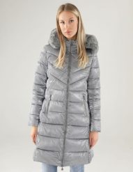 Srebrna pikowana kurtka. Szare kurtki Unisono, s, z aplikacjami, bez kaptura. Za 379.00 zł.