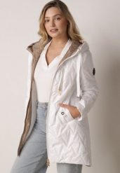 Biała Pikowana Kurtka Przejściowa Parka z Kapturem o Długim Kroju z Ozdobą Isaline. Białe kurtki Born2be, l, z aplikacjami, z dresówki, klasyczne, z kapturem. Za 149.99 zł.