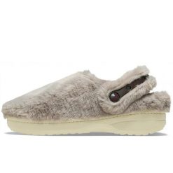 Klapki Crocs Classic Unfurgettable Clog Dorośli. Brązowe klapki Crocs, bez wzorów, z materiału, sportowe, bez obcasa, bez zapięcia. Za 362.99 zł.