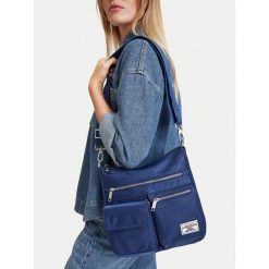 Torebka Guess Jeans. Niebieskie listonoszki Guess Jeans, z aplikacjami, z jeansu, bez dodatków. Za 179.99 zł.