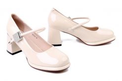 ARTIKER RELAKS 56C1267 beżowy, czółenka damskie. Brązowe czółenka Artiker Relaks, bez wzorów, ze skóry, bez obcasa, na obcasie, bez zapięcia. Za 254.90 zł.