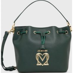 Love Moschino torebka kolor zielony. Zielone torebki klasyczne Love Moschino, bez wzorów, na ramię, bez dodatków. Za 919.99 zł.