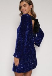 Niebieska Cekinowa Sukienka z Odkrytymi Plecami i Wiązaniem Diadina. Niebieskie sukienki Born2be, na imprezę, z aplikacjami, z elastanu, eleganckie, bez kołnierzyka, bez ramiączek. Za 169.99 zł.