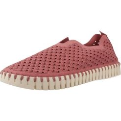 Buty ILSE JACOBSEN TULIP Rose. Czerwone buty trekkingowe Ilse Jacobsen, bez wzorów, bez zapięcia, trekkingowe. Za 275.99 zł.