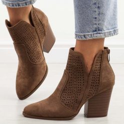 Coffee wiosenne botki damskie, kowbojki S.Barski 060. Botki S.BARSKI, bez wzorów, z jeansu, eleganckie, bez obcasa, na obcasie, bez zapięcia. Za 219.00 zł.