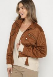 Brązowa Krótka Kurtka z Imitacji Zamszu w Stylu Biker Esennea. Brązowe kurtki Born2be, l, z aplikacjami, z jeansu, eleganckie, bez kaptura. Za 209.99 zł.