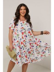 Curvy Lady Sukienka w kolorze białym rozmiar: 48/50. Białe sukienki Curvy Lady, bez wzorów, klasyczne, bez kołnierzyka, bez ramiączek, midi. Za 118.84 zł.