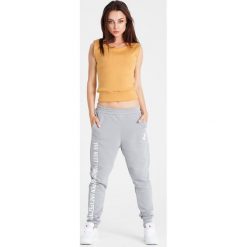 Naoko - Spodnie Best Things Gris. Spodnie dresowe marki bonprix. W wyprzedaży za 119.90 zł.