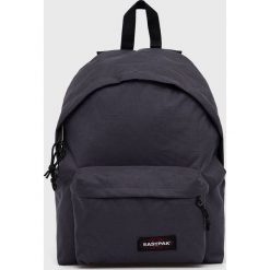 Eastpak plecak kolor granatowy duży z aplikacją. Niebieskie plecaki Eastpak, z aplikacjami, z włókna, do ręki, bez dodatków. W wyprzedaży za 158.99 zł.