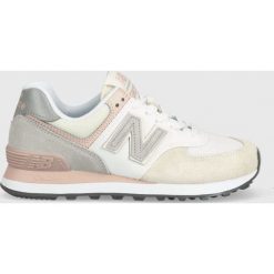 New Balance sneakersy WL574RU2 kolor beżowy. Brązowe buty sportowe lifestyle New Balance, bez wzorów, sportowe, z okrągłym noskiem, bez zapięcia. W wyprzedaży za 359.99 zł.