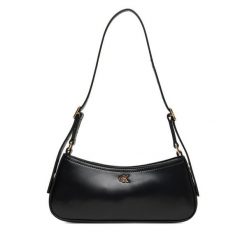 Torebka Calvin Klein. Czarne torebki klasyczne Calvin Klein, bez wzorów, klasyczne, bez dodatków. Za 299.99 zł.