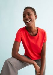 Bluzka z okrągłym dekoltem (5 szt.). Czerwone bluzki bonprix, bez wzorów, z dżerseju, bez kołnierzyka, bez ramiączek. Za 147.99 zł.