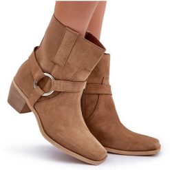 Botki Z Naturalnego Zamszu Na Obcasie Zazoo 3444/2 Beżowe beżowy. Brązowe botki z aplikacjami, eleganckie, bez obcasa, na obcasie, bez zapięcia. Za 655.57 zł.