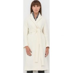 Red Valentino płaszcz wełniany kolor beżowy przejściowy. Brązowe płaszcze Red Valentino, bez wzorów, z wełny, bez kaptura. W wyprzedaży za 2,829.90 zł.
