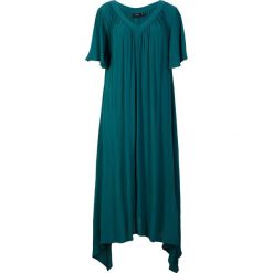 Sukienka kaftanowa z krepy. Niebieskie sukienki bonprix, bez wzorów, bez kołnierzyka, bez ramiączek, oversize. Za 134.99 zł.