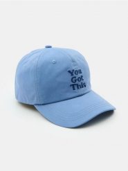 Czapka z daszkiem z haftowanym napisem You Got This - błękitny. Niebieskie czapki z daszkiem Sinsay, bez wzorów. Za 19.99 zł.