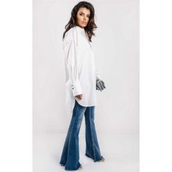 BIAŁA KOSZULA OVERSIZE TWINSET. Białe koszule Twinset, l, bez wzorów, z bawełny, eleganckie, bez kołnierzyka, bez ramiączek. W wyprzedaży za 910.00 zł.
