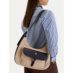 Torebka Beverly Hills Polo Club. Czarne torebki klasyczne Beverly Hills Polo Club, bez wzorów, klasyczne, bez dodatków. Za 229.99 zł.