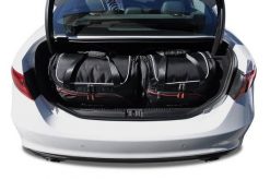 Torby Do Bagażnika Alfa Romeo Giulia 2015+ 4Szt Kjust. Czarne torby podróżne KJUST, bez wzorów, z kauczuku. Za 1,166.00 zł.