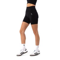 Spodenki treningowe damskie Carpatree Blaze Seamless. Czarne szorty sportowe Carpatree, bez wzorów, z materiału, na fitness i siłownię. Za 83.99 zł.