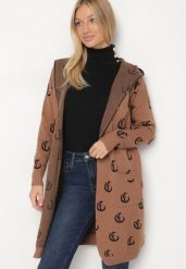 Brązowy Kardigan z Kapturem w Geometryczny Wzór Ralisa. Brązowe swetry Born2be, l, z aplikacjami, z jeansu, bez ramiączek. Za 109.99 zł.