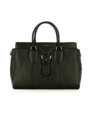 COCCINELLE Skórzana torebka w kolorze czarnym - 36 x 26 x 15 cm rozmiar: onesize. Czarne torebki klasyczne Coccinelle, bez wzorów, z materiału, przez ramię, bez dodatków. Za 1,196.62 zł.