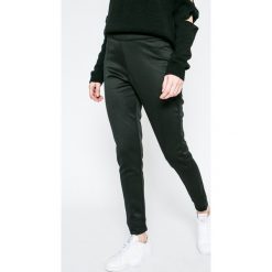 Missguided - Spodnie. Spodnie materiałowe Missguided. W wyprzedaży za 59.90 zł.