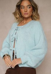 Niebieski Kardigan z Wełną o Kroju Oversize z Wiązanymi Kokardami Elearina. Niebieskie swetry Renee, bez wzorów, z wełny, bez ramiączek. W wyprzedaży za 119.99 zł.
