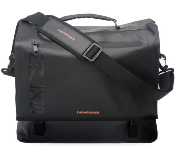 Torba rowerowa Messenger Varo, czarna. Czarne torby na laptopa NEW LOOXS, bez wzorów, z materiału, na ramię. Za 574.95 zł.
