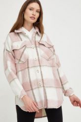 Answear Lab koszula damska kolor różowy relaxed. Czerwone koszule Answear Lab, l, bez wzorów, bez kołnierzyka, bez ramiączek. Za 299.99 zł.