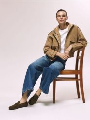 Skórzane mokasyny - zielony. Zielone mokasyny Reserved, bez wzorów, ze skóry. Za 219.99 zł.