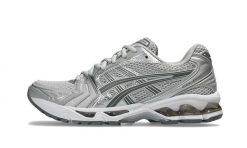 Damskie buty do biegania ASICS GEL-KAYANO 14 Cloud Grey / Clay Grey. Białe buty do biegania ASICS, bez wzorów, z gumy, bez zapięcia, do biegania, asics gel kayano. Za 738.00 zł.