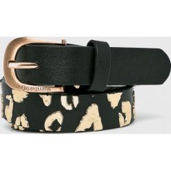 Desigual - Pasek. Czarne paski Desigual, w paski. Za 149.90 zł.
