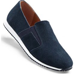 Buty wsuwane ze skóry welurowej bonprix ciemnoniebieski. Buty sportowe lifestyle marki NEWFEEL. Za 79.99 zł.