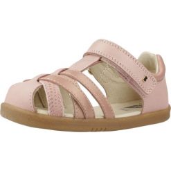 Sandały BOBUX 636701B Rose. Czerwone sandały BOBUX, bez wzorów, ze skóry, bez obcasa, bez zapięcia. Za 269.99 zł.