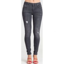 JEANSY SEXY CURVE GUESS. Czarne jeansy Guess, z aplikacjami, z jeansu. Za 229.50 zł.