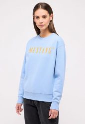 DAMSKA BLUZA MUSTANG LOGO Aberdeen Placid Blue 1014960 5057. Niebieskie bluzy Mustang, l, bez wzorów, bez kaptura. Za 139.99 zł.