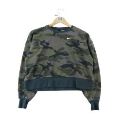 Second life - Bluza damska Nike Rebel Cropped Camo zielona - Jak nowy. Zielone bluzy z kapturem Nike, s, bez wzorów, bez kaptura, na fitness i siłownię. Za 127.76 zł.