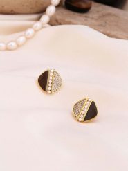 Pierres de Jade Pozłacane kolczyki-wkrętki z perłami i cyrkoniami rozmiar: onesize. Pomarańczowe kolczyki Pierres de Jade, z cyrkonią, pozłacane. Za 60.99 zł.