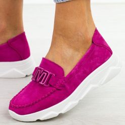 Fuksja skórzane mokasyny damskie Filippo Dp6763/25. Czerwone mokasyny Filippo, bez wzorów, z jeansu. Za 189.00 zł.