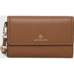 MICHAEL Michael Kors portfel skórzany damski kolor brązowy. Brązowe portfele MICHAEL Michael Kors, bez wzorów, z materiału. W wyprzedaży za 559.99 zł.