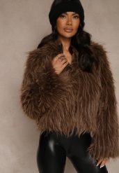 Brązowa Kurtka Futerko z Kapturem i Zapięciem na Suwak Zetora. Brązowe kurtki Renee, m, bez wzorów, z futra, street, z kapturem. Za 239.99 zł.