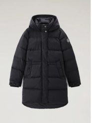 Woolrich Płaszcz puchowy "Aurora" w kolorze czarnym rozmiar: XL. Czarne płaszcze Woolrich, xl, z aplikacjami, z puchu, bez kaptura. Za 2,245.58 zł.