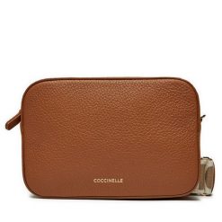 Torebka Coccinelle. Brązowe listonoszki Coccinelle, bez wzorów, bez dodatków. Za 849.99 zł.