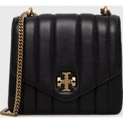 Tory Burch torebka skórzana kolor czarny. Czarne listonoszki Tory Burch, bez wzorów, na ramię, pikowane, bez dodatków. Za 2,569.90 zł.