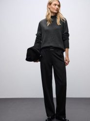 Street One Sweter damski z dzianiny Kobiety czarny|szary marmurkowy, 36. Czarne swetry Street One, bez wzorów, z dzianiny, street, bez ramiączek. Za 299.95 zł.