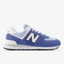 Buty klasyczne unisex New Balance 574 Lifestyle (U5747JD). Niebieskie buty trekkingowe New Balance, z materiału, bez zapięcia. Za 429.00 zł.